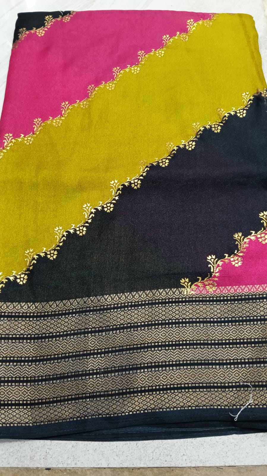 SJ058 TRIPLE COLOUR SAREE MASHMELLOW FABRIC