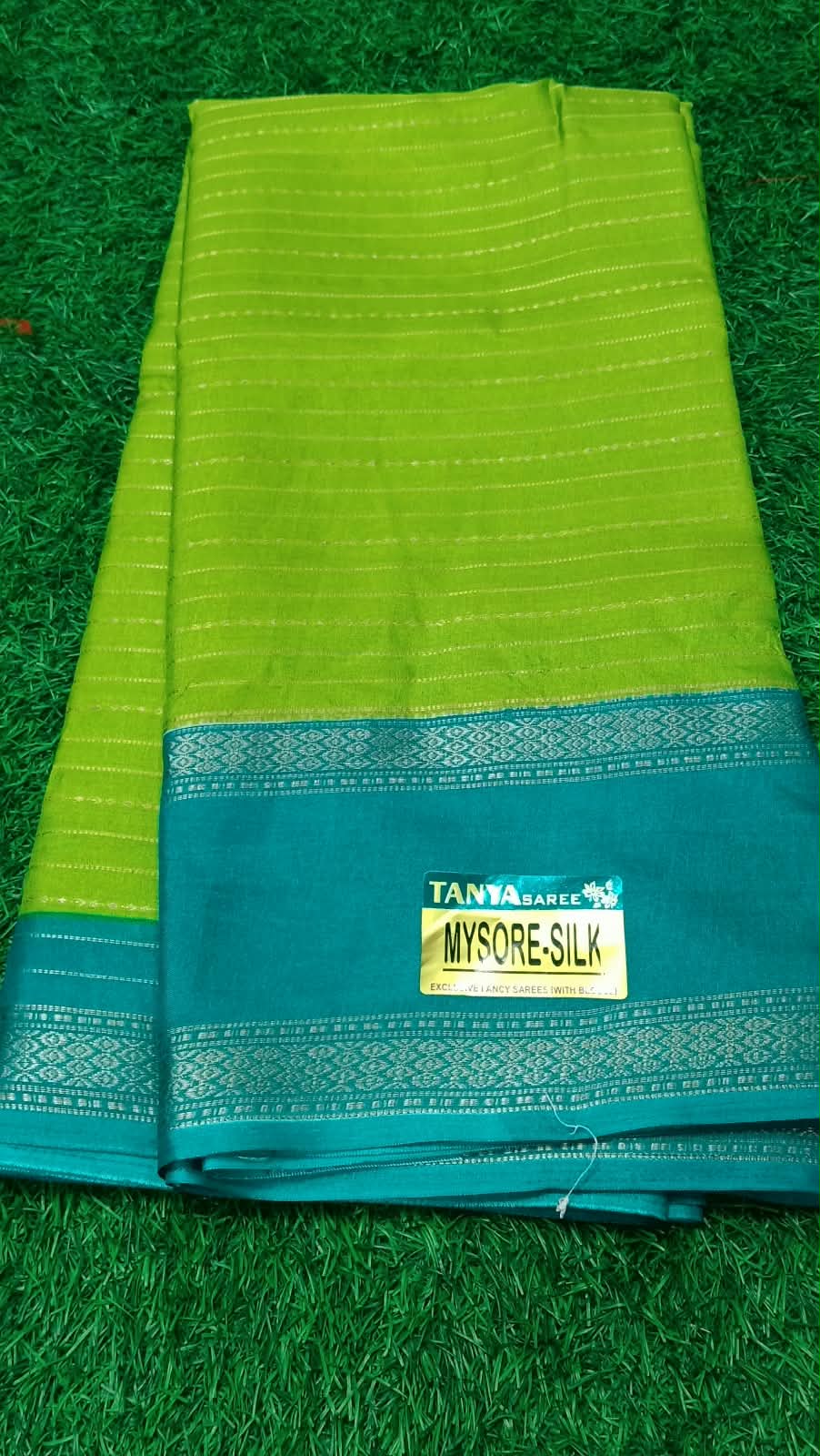 SJ146 look at mysore silk saree with mashmellow fabric