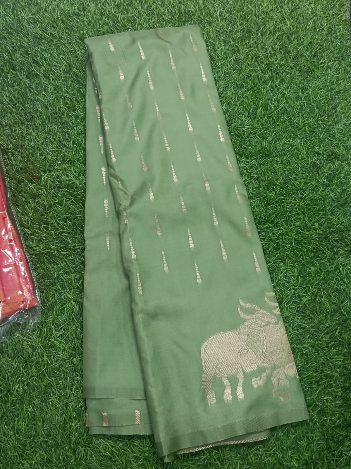 SJ019 MULBERY SILK BULL COW ZARI PRINT