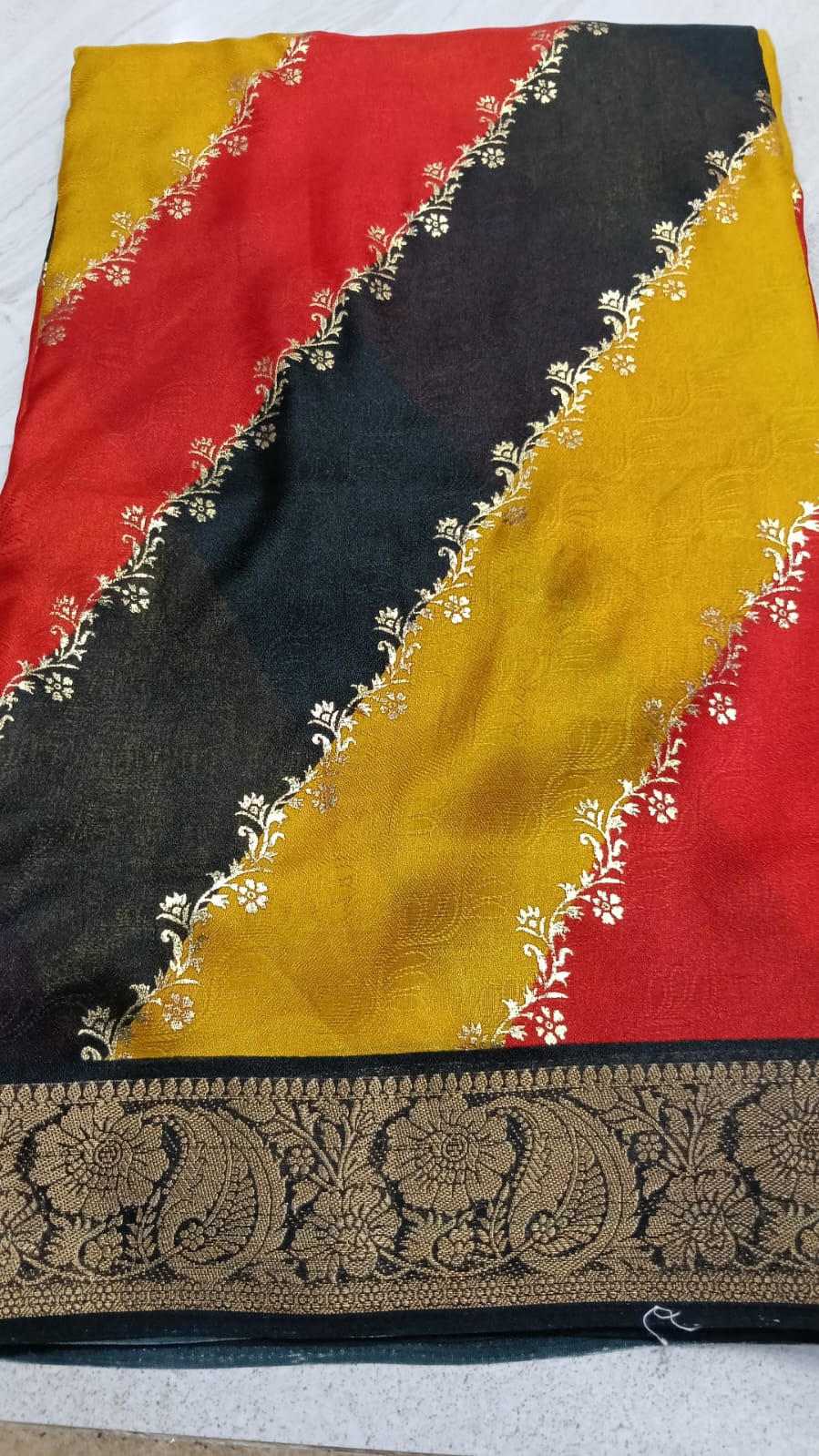 SJ058 TRIPLE COLOUR SAREE MASHMELLOW FABRIC