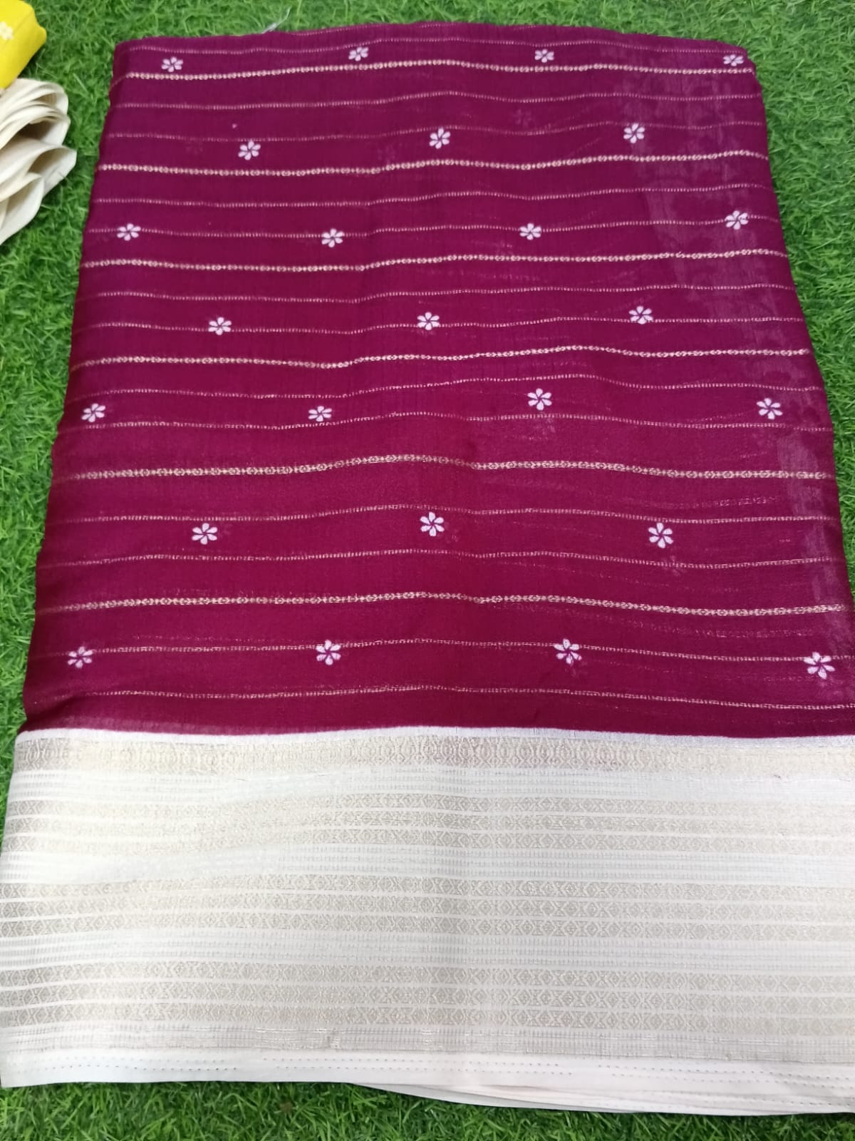 SJ063 MARSHMALLOW FABIRC WITH  CONTRAST BORDER