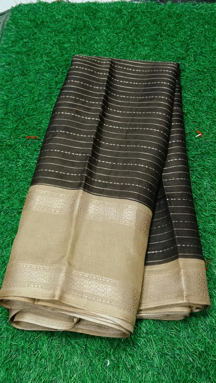 SJ146 look at mysore silk saree with mashmellow fabric
