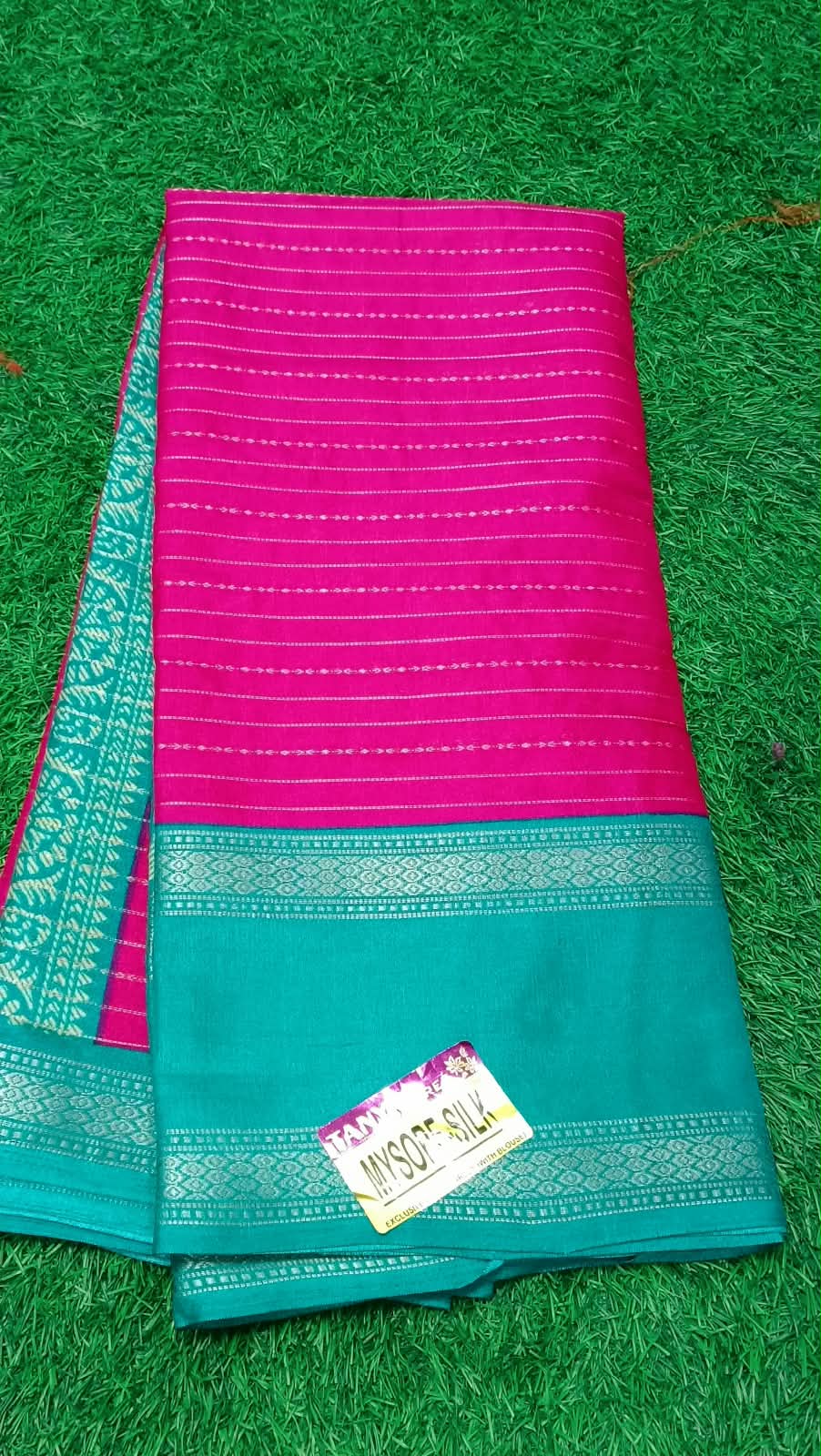 SJ146 look at mysore silk saree with mashmellow fabric