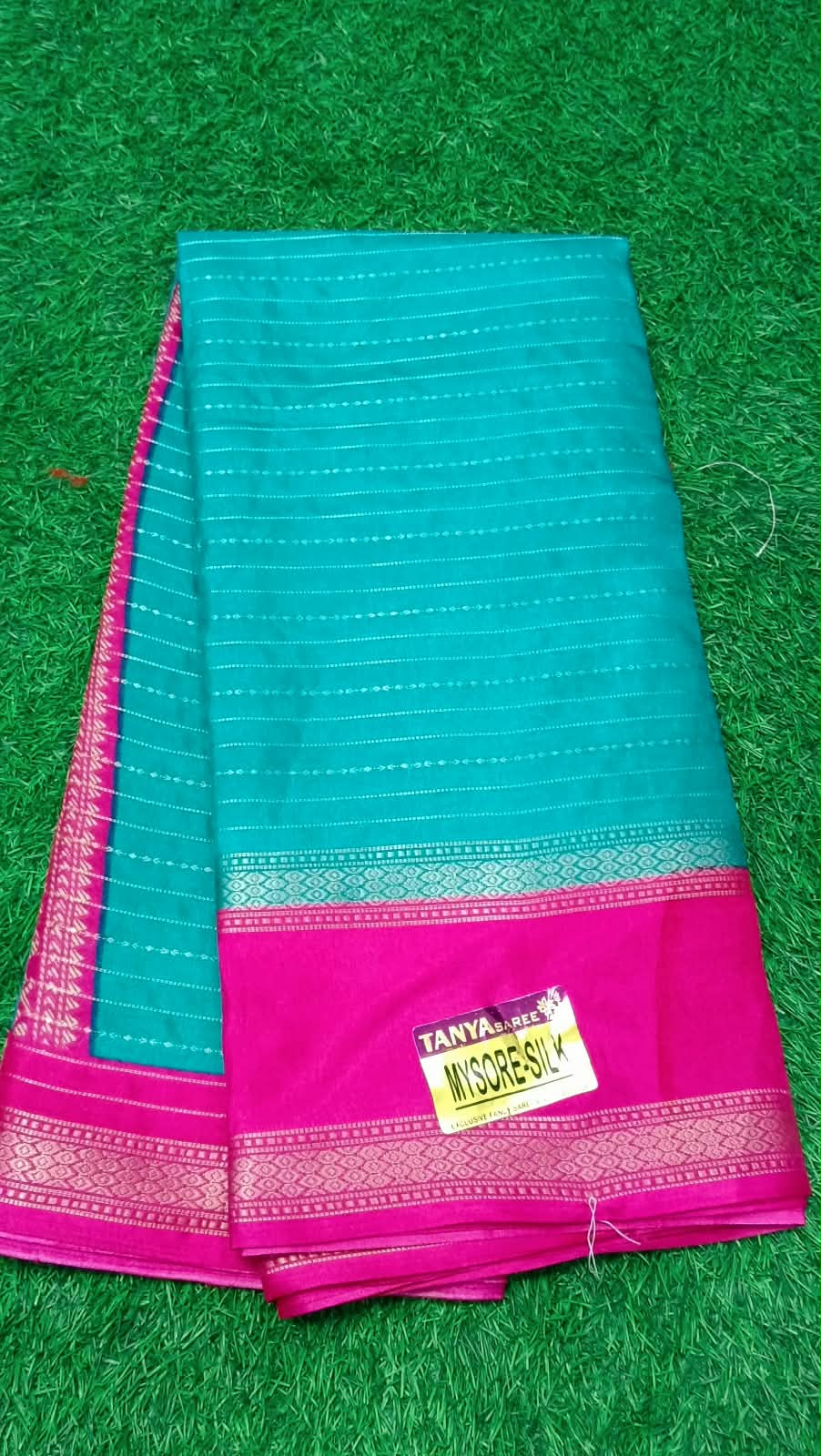 SJ146 look at mysore silk saree with mashmellow fabric